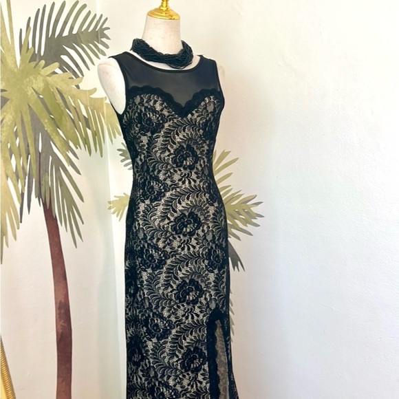 🖤Miusol,STUNNING Vintage Floral Lace, Sheer Open Back. Perfect Condition,Size S - Picture 7 of 13